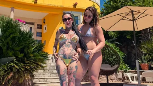 Sophia Burns & Megan Inky Passionate Lesbian Fun