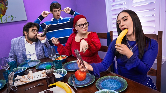 It’s a Holiday for Fuck’s Sake! Don’t Use Your Phone When Your Family is Fucking You – Lily Jordan